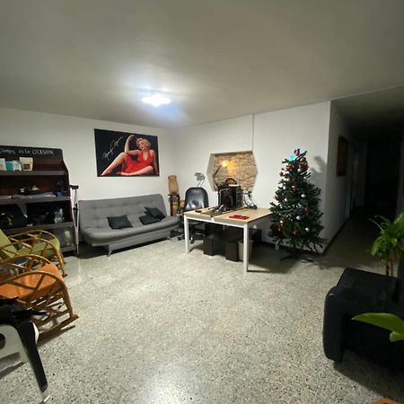 Hostel Kumho Alojamiento Medellín Buitenkant foto