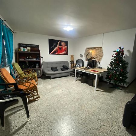 Hostel Kumho Alojamiento Medellín Buitenkant foto